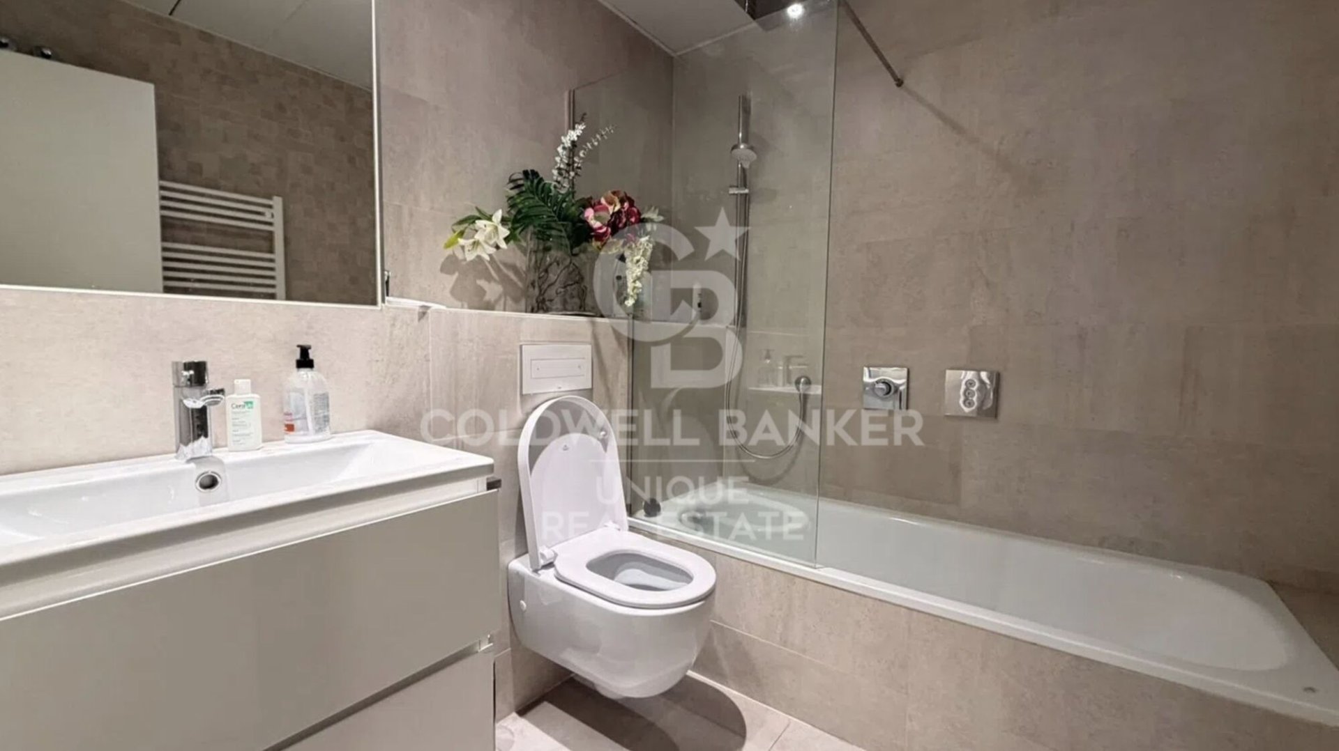 Appartamento a Madrid, Spagna 2 camere da letto, 120 mq. N° 178794