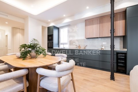 Apartment à vendre à Madrid, Espagne, 3 chambres, 161 m2 No. 178789 - photo 6