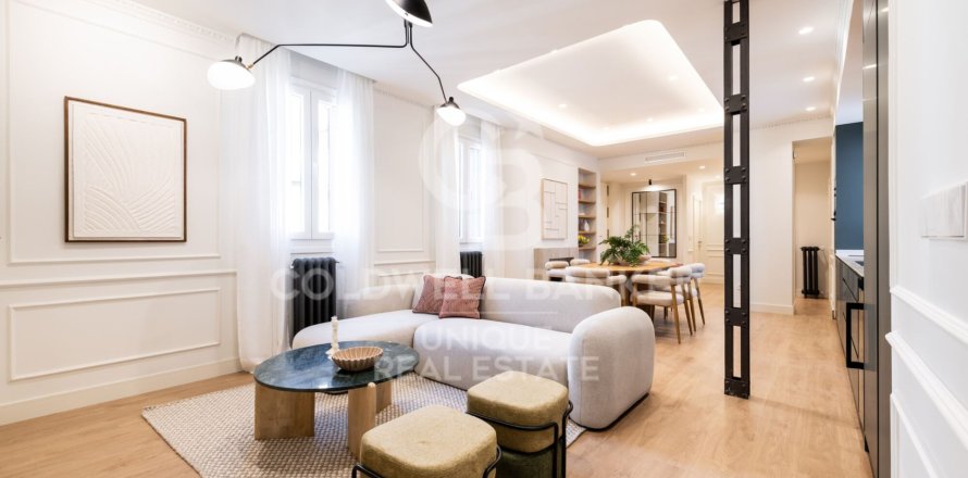 Apartment à Madrid, Espagne 3 chambres, 161 m2 No. 178789