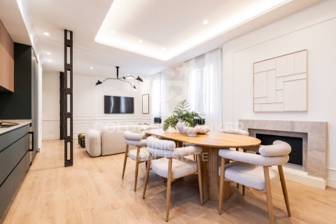 Apartment à vendre à Madrid, Espagne, 3 chambres, 161 m2 No. 178789 - photo 2