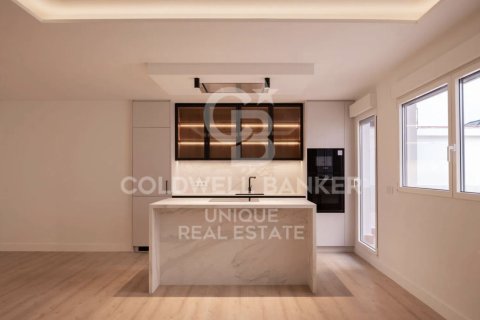 Apartment à vendre à Madrid, Espagne, 2 chambres, 122 m2 No. 178793 - photo 2