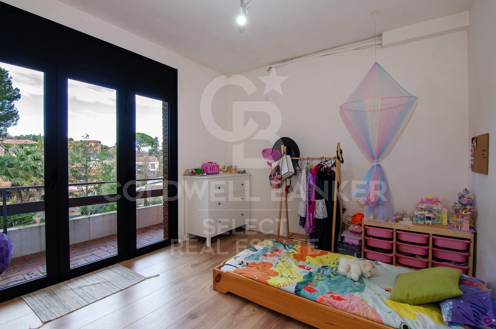 House in Cerdanyola Del Valles, Barcelona, Spain 5 bedrooms, 297 sq.m. No. 178790