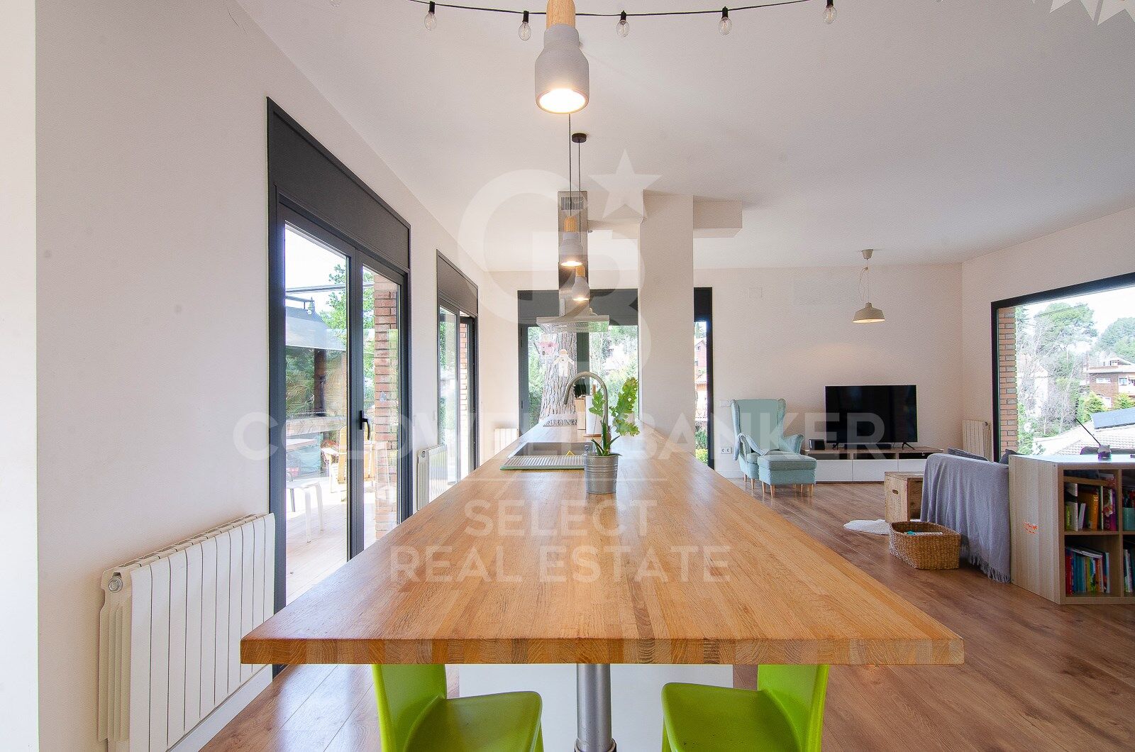 House in Cerdanyola Del Valles, Barcelona, Spain 5 bedrooms, 297 sq.m. No. 178790