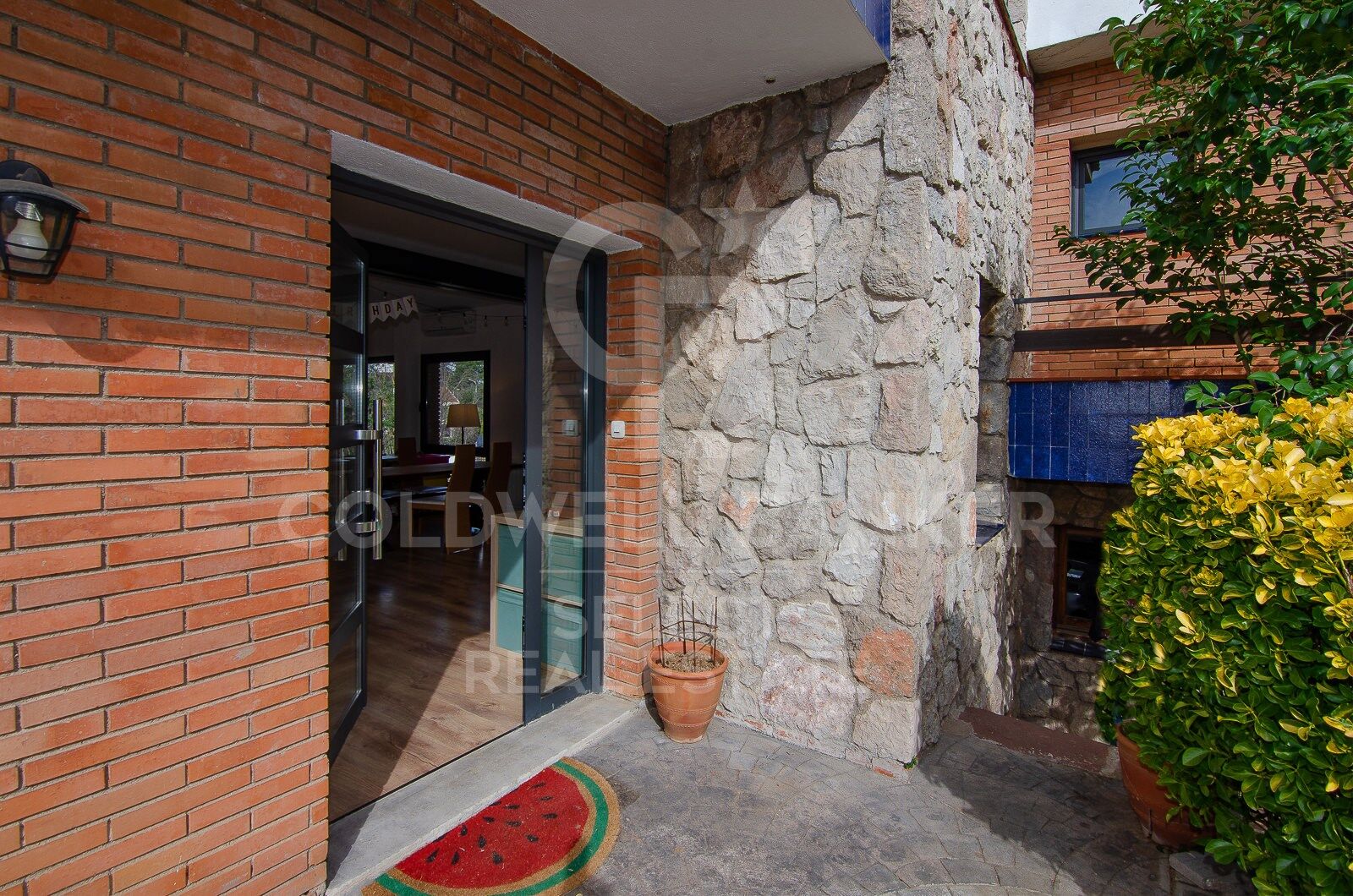 House in Cerdanyola Del Valles, Barcelona, Spain 5 bedrooms, 297 sq.m. No. 178790