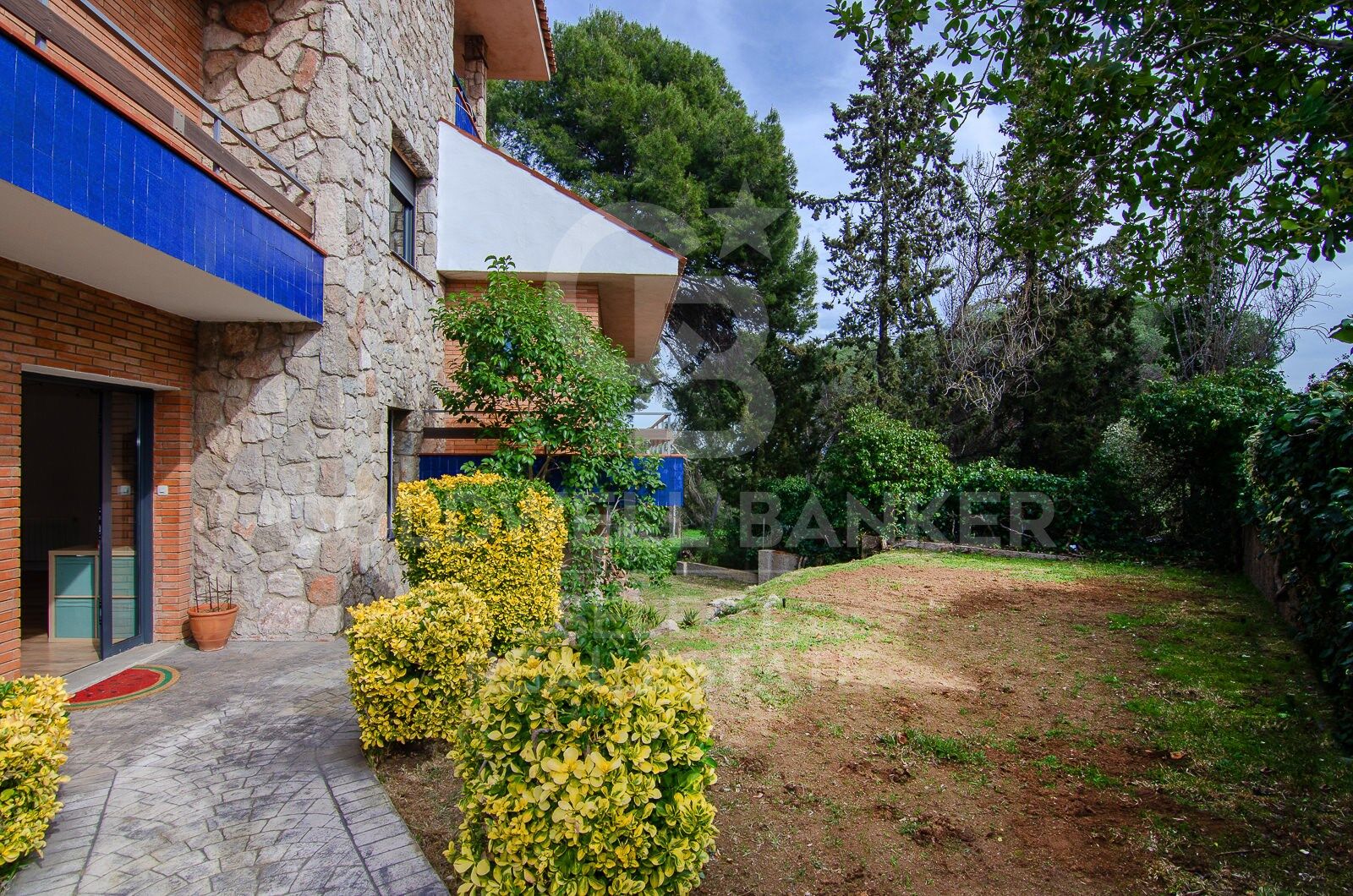 House in Cerdanyola Del Valles, Barcelona, Spain 5 bedrooms, 297 sq.m. No. 178790