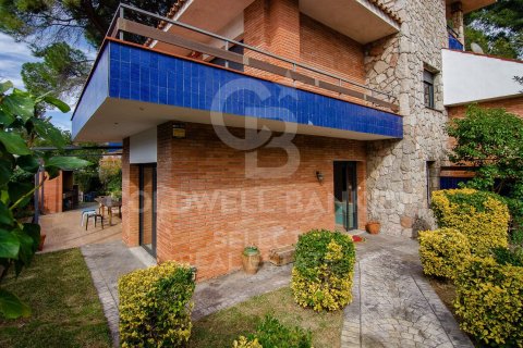 House à vendre à Cerdanyola Del Valles, Barcelona, Espagne, 5 chambres, 297 m2 No. 178790 - photo 2