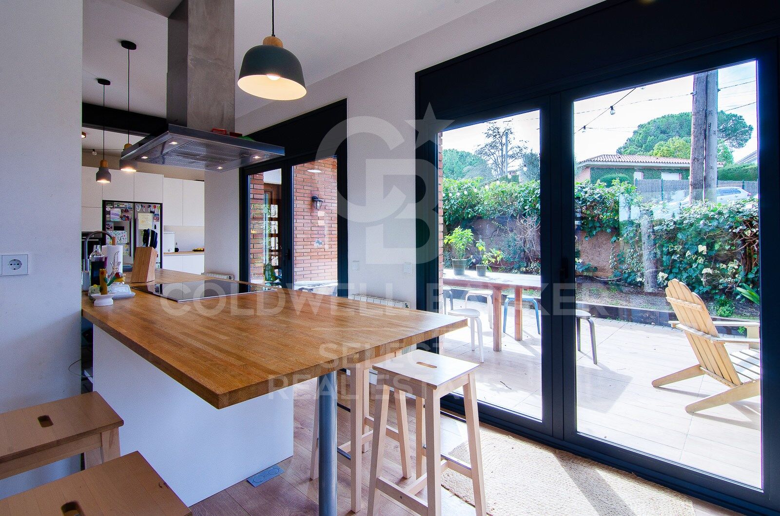 House in Cerdanyola Del Valles, Barcelona, Spain 5 bedrooms, 297 sq.m. No. 178790