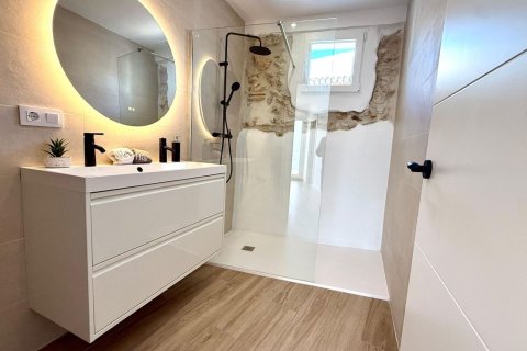 Villa till salu i Denia, Alicante, Spanien 3 sovrum, 125 kvm. Nr. 180377 - foto 15