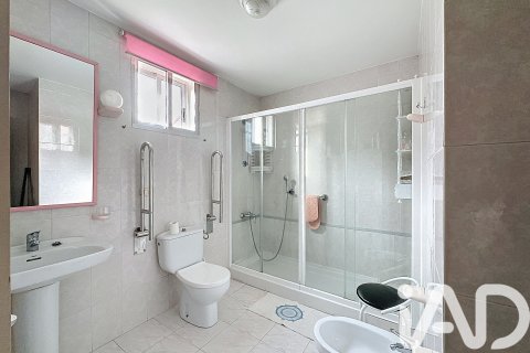 Radhus till salu i Cambados, Pontevedra, Spanien 4 sovrum, 139 kvm. Nr. 152575 - foto 20