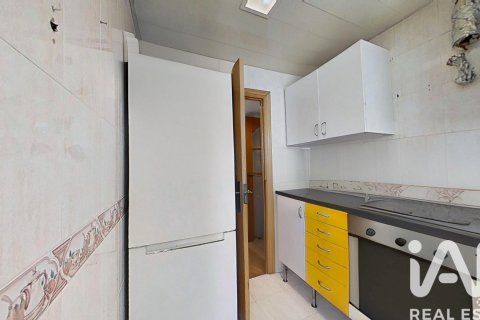 Apartament w Santa Coloma de Gramenet, Barcelona, Hiszpania 3 sypialnie, 68 mkw. nr 152579 – zdjęcie 22