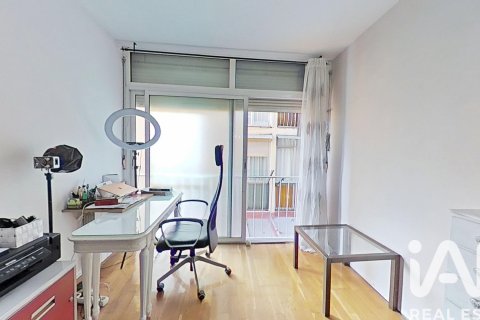 Apartament w Santa Coloma de Gramenet, Barcelona, Hiszpania 3 sypialnie, 68 mkw. nr 152579 – zdjęcie 25