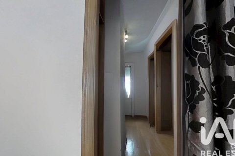 Apartament w Santa Coloma de Gramenet, Barcelona, Hiszpania 3 sypialnie, 68 mkw. nr 152579 – zdjęcie 18