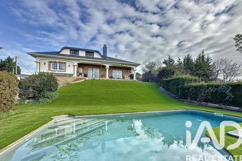 Dom w La Torre de Claramunt, Barcelona, Hiszpania 5 sypialni, 510 mkw. nr 152573 – zdjęcie 3