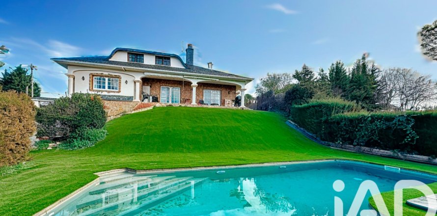 Dom w La Torre de Claramunt, Barcelona, Hiszpania 5 sypialni, 510 mkw. nr 152573