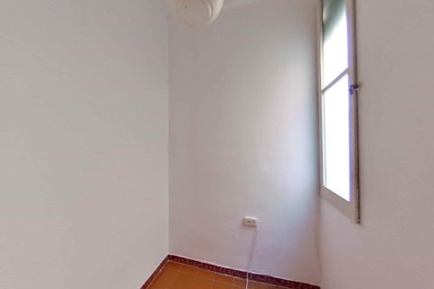 Apartamento en venta en Barcelona, España 5 dormitorios, 50 m2 No. 167180 - foto 15