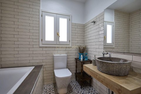 Продажа квартиры в Барселона, Испания 2 спальни, 116м2 №167181 - фото 28