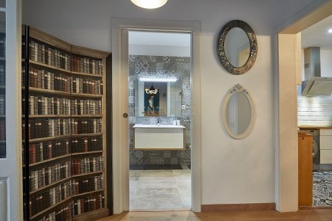 Продажа квартиры в Барселона, Испания 2 спальни, 116м2 №167181 - фото 16