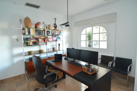 Villa zum Verkauf Torrevieja, Alicante, Spanien 4 Schlafzimmer, 520 m2 Nr. 135663 - Foto 6