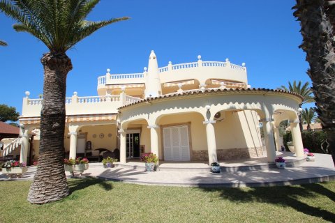 Villa in vendita a Punta Prima, Alicante, Spagna 4 camere da letto, 250 mq. N° 135661 - foto 2