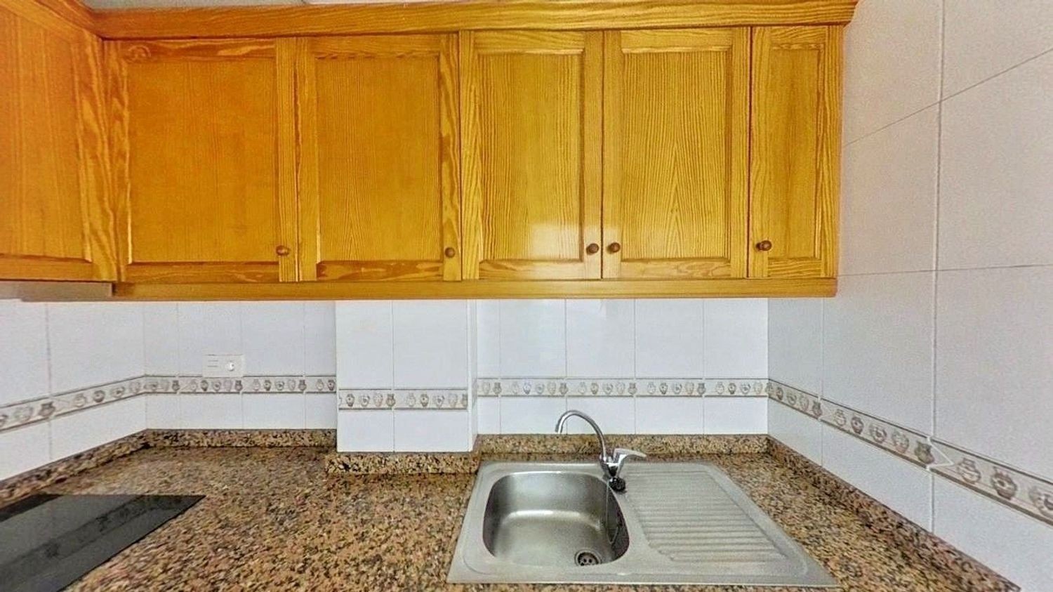 Commercial property in Torrevieja, Alicante, Spain 1 bedroom, 49 sq.m. No. 183408