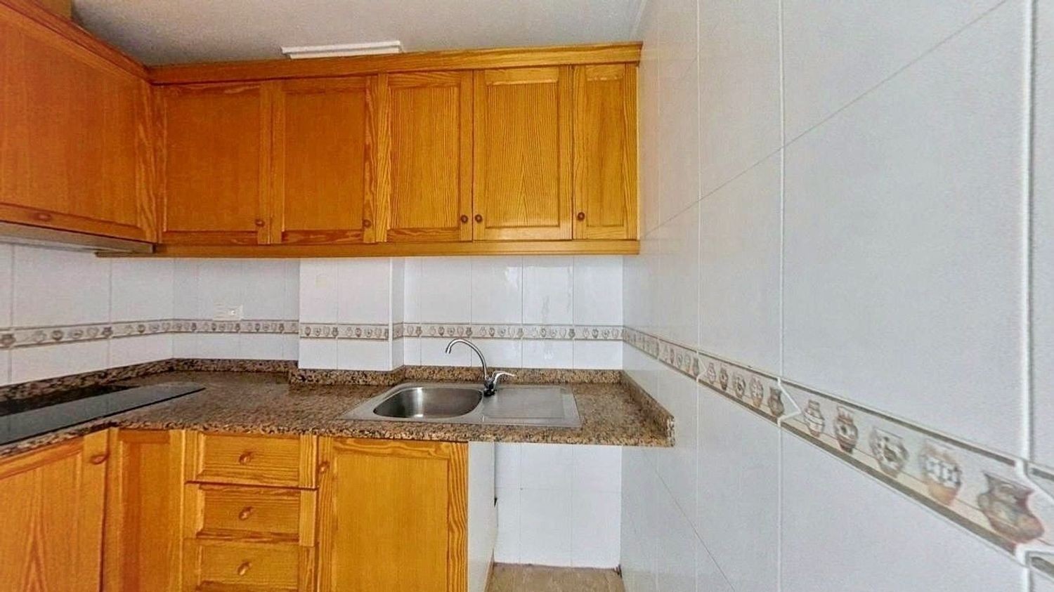 Commercial property in Torrevieja, Alicante, Spain 1 bedroom, 49 sq.m. No. 183408