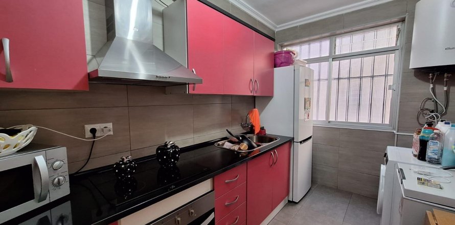 Apartment in Alicante, Spain 2 bedrooms, 65 sq.m. No. 196651