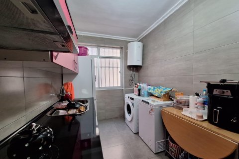 Apartment for sale in Alicante, Spain 2 bedrooms, 65 sq.m. No. 196651 - photo 4