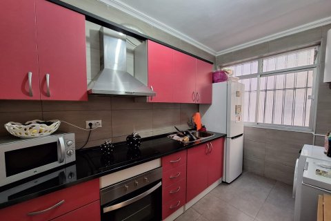 Apartment for sale in Alicante, Spain 2 bedrooms, 65 sq.m. No. 196651 - photo 2
