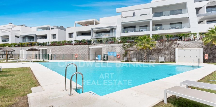 Takvåning i Estepona, Malaga, Spanien 2 sovrum, 105 kvm. Nr. 158488