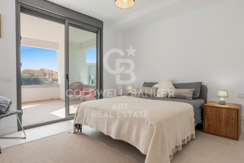 Takvåning till salu i Estepona, Malaga, Spanien 2 sovrum, 105 kvm. Nr. 158488 - foto 12