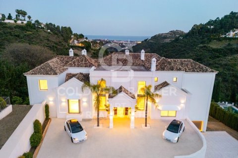 House for sale in Benahavis, Malaga, Spain 5 bedrooms, 1372 sq.m. No. 158486 - photo 20