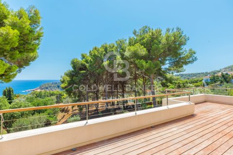 House for sale in Begur, Girona, Spain 5 bedrooms, 597 sq.m. No. 158490 - photo 2