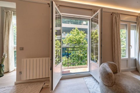 Dzīvoklis pārdošanā Madrid, Spānijā 2 istabas, 113 m2 Nr. 165945 - attēls 7