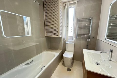 Dzīvoklis pārdošanā Madrid, Spānijā 2 istabas, 113 m2 Nr. 165945 - attēls 27