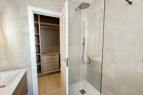 Dzīvoklis pārdošanā Madrid, Spānijā 2 istabas, 113 m2 Nr. 165945 - attēls 24