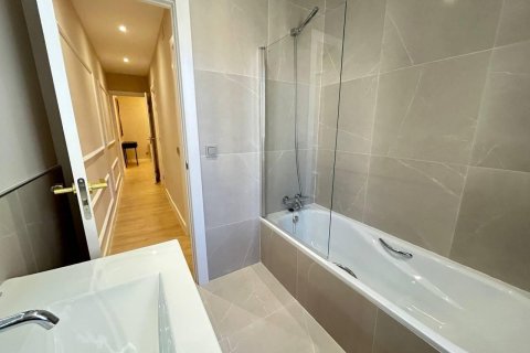 Dzīvoklis pārdošanā Madrid, Spānijā 2 istabas, 113 m2 Nr. 165945 - attēls 28