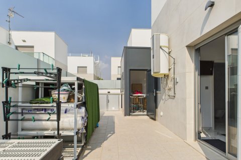 Villa for sale in Los Alcazares, Murcia, Spain 3 bedrooms,  No. 146266 - photo 14