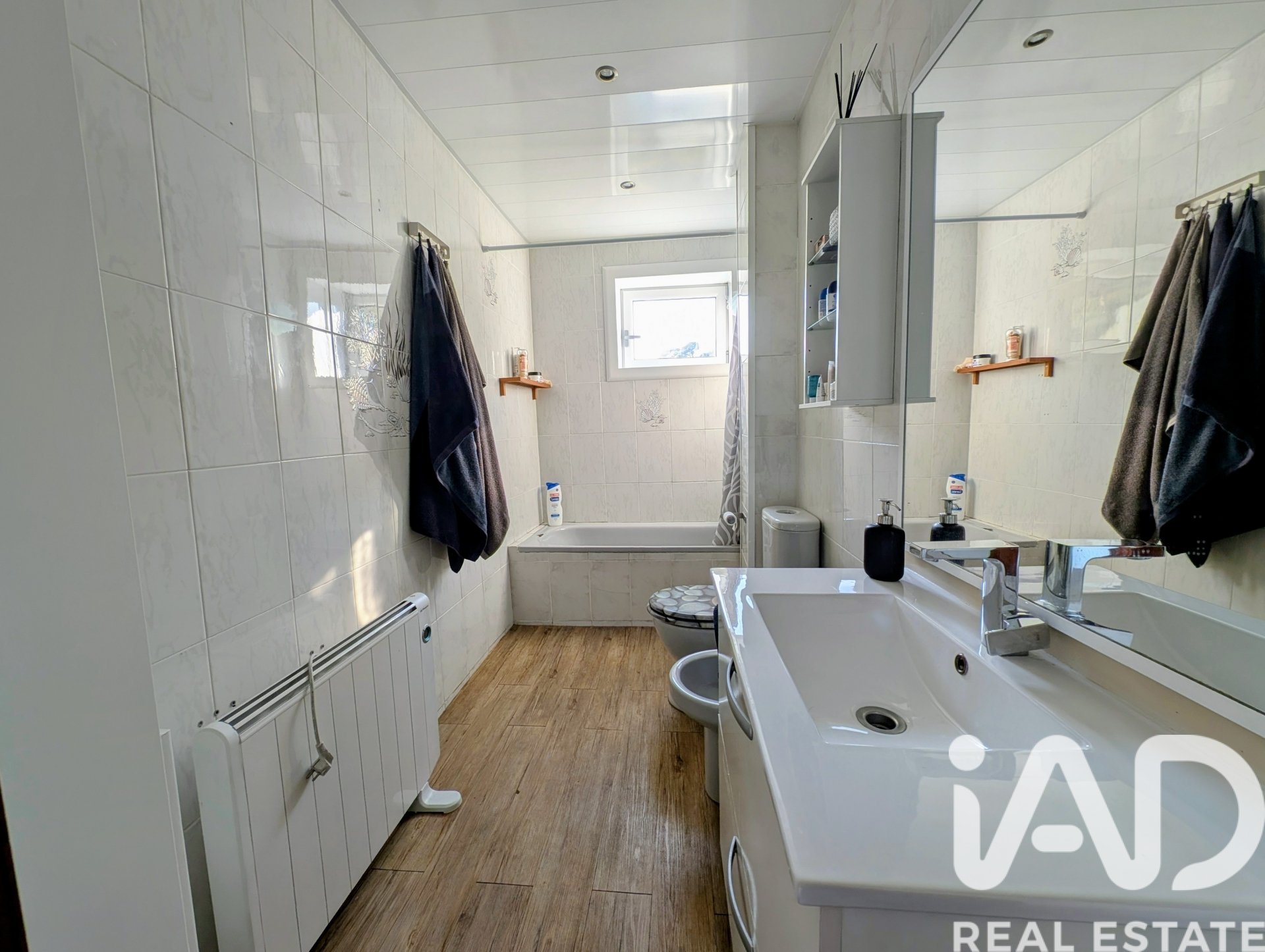 Penthouse in Santa Coloma de Gramenet, Barcelona, Spain 3 bedrooms, 81 sq.m. No. 172930
