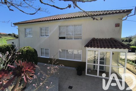 Hus till salu i Ferrol, A Coruna, Spanien 3 sovrum, 257 kvm. Nr. 172924 - foto 1