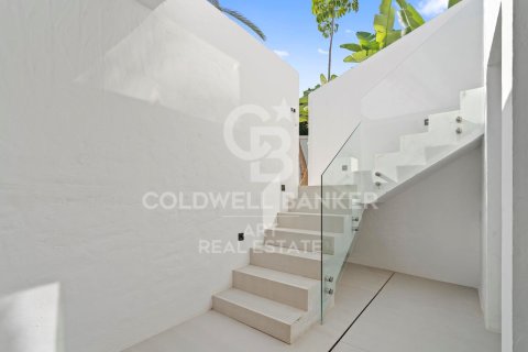 Hus till salu i Estepona, Malaga, Spanien 4 sovrum, 281 kvm. Nr. 159269 - foto 13