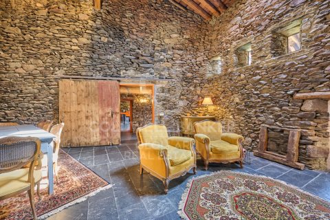 Māja pārdošanā Girona, Spānijā 5 istabas, 454 m2 Nr. 159248 - attēls 10