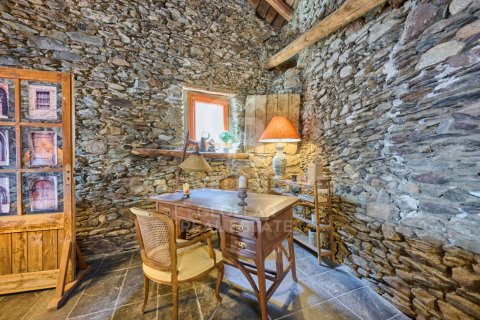 Māja pārdošanā Girona, Spānijā 5 istabas, 454 m2 Nr. 159248 - attēls 8