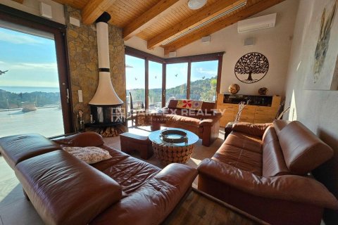 Talo myytävänä Lloret de Mar, Girona, Espanja, 9 makuuhuonetta, 1660 m2 No. 191825 - kuva 11