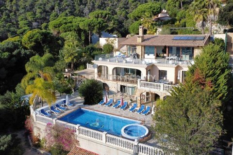 Talo myytävänä Lloret de Mar, Girona, Espanja, 9 makuuhuonetta, 1660 m2 No. 191825 - kuva 2