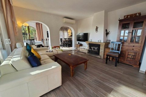 Talo myytävänä Lloret de Mar, Girona, Espanja, 9 makuuhuonetta, 1660 m2 No. 191825 - kuva 18