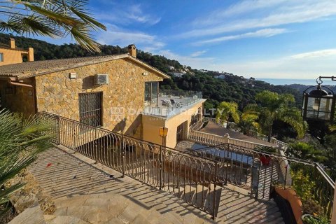 Talo myytävänä Lloret de Mar, Girona, Espanja, 9 makuuhuonetta, 1660 m2 No. 191825 - kuva 7