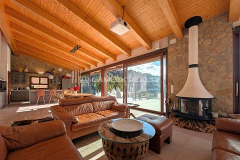 Talo myytävänä Lloret de Mar, Girona, Espanja, 9 makuuhuonetta, 1660 m2 No. 191825 - kuva 13