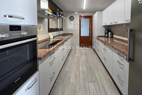 Talo myytävänä Lloret de Mar, Girona, Espanja, 9 makuuhuonetta, 1660 m2 No. 191825 - kuva 22
