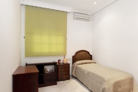 Villa in vendita Chiclana de la Frontera, Cadiz, Spagna 4 camere da letto, 262 mq. N° 107684 - foto 16