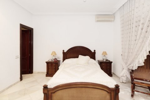 Villa in vendita Chiclana de la Frontera, Cadiz, Spagna 4 camere da letto, 262 mq. N° 107684 - foto 8